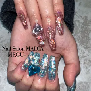 ネイル MADIA藤沢所属・MADIA MEGUのネイルデザイン