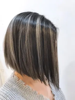 ショート カラー 平尾 拓也のヘアスタイル