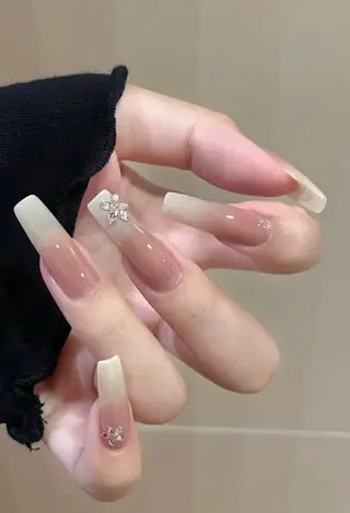 ネイル BIEL /ビエルネイル&まつ毛パーマ所属・中川 智惠のネイルデザイン