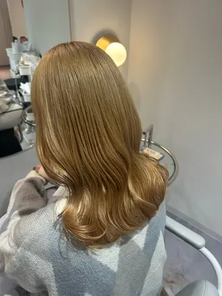 セミロング カラー 美髪✨艶髪✨髪質改善 カラー特化❕阿部里美のヘアスタイル