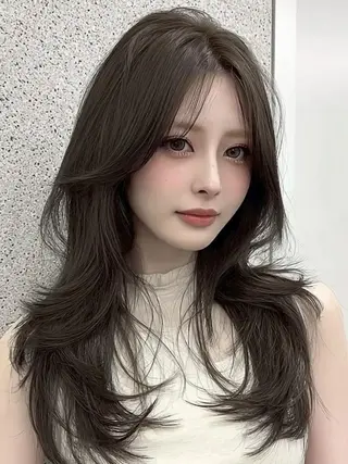 ミディアム カラー eve🐰束間まつ毛 /透明感カラーのヘアスタイル