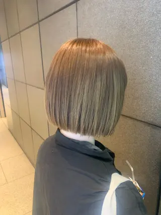 ショート カラー SALOWIN    銀座RAY 2所属・yamashika honokaのヘアスタイル