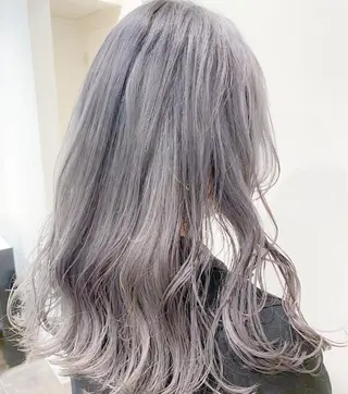 セミロング カラー ハイライト/ブリーチ バレイヤージュ関佳祐のヘアスタイル