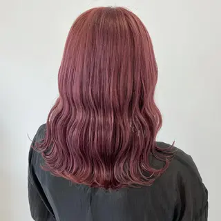 ミディアム カラー ヘアアレンジ ブリーチ・縮毛矯正 三島佳音のヘアスタイル