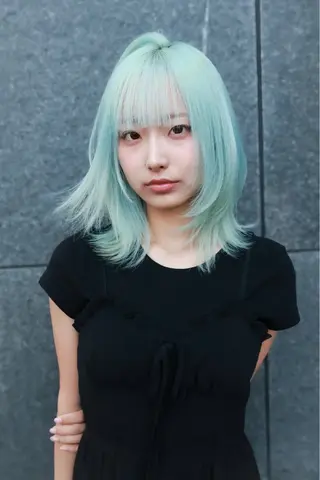 ミディアム カラー ナチュラル・ハイトー ン🏆HINOKIのヘアスタイル