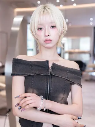 ショート 渋谷/切りっぱなし レイヤー/ブリーチのヘアスタイル