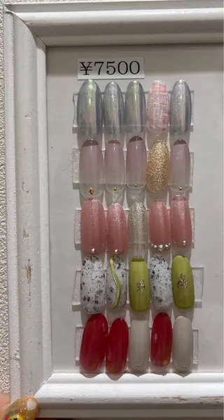 ネイル 田中 夏海のネイルデザイン