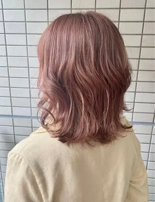 ミディアム カラー コマツリサ ROCCO eastのヘアスタイル