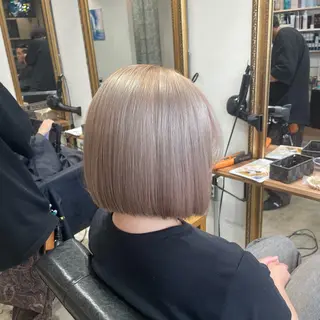 ショート カラー 飯島朋香 オリーブベージュ🌿のヘアスタイル