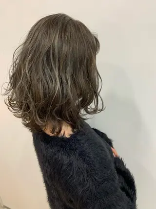 ミディアム カラー 山内 聡史のヘアスタイル