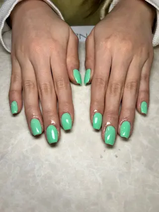 ネイル 三輪 彩美春のネイルデザイン