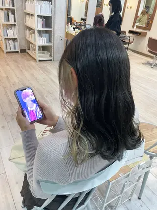 セミロング カラー イワタ マハ/ minim hairのヘアスタイル