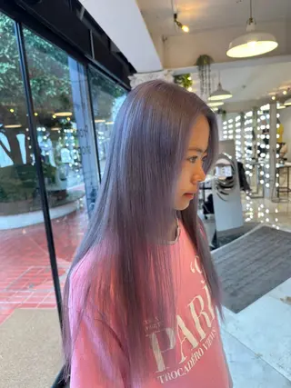 カラー RiA/髪質改善/ レイヤーカットのヘアスタイル