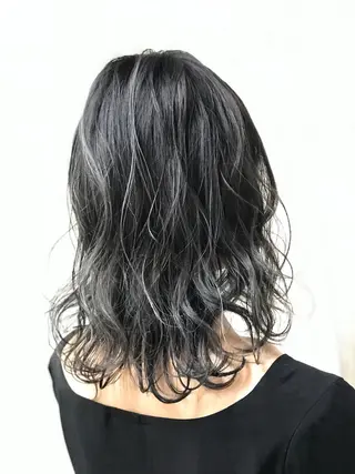 セミロング カラー 山内 聡史のヘアスタイル
