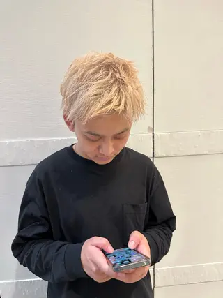 ショート AYAKASA 暖色カラー/レイヤーのヘアスタイル