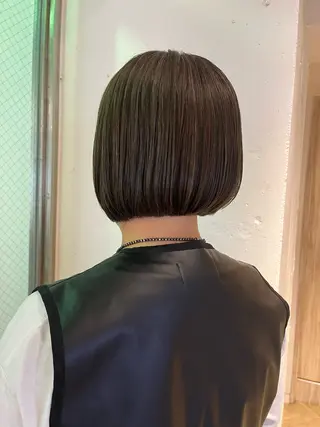 ショート 大人カラー✳︎ボブ 横関由美のヘアスタイル