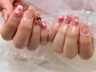 ミディアム SyiSyu なんば本店のネイルデザイン