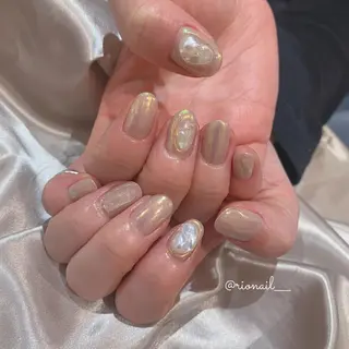 ネイル 𝘙𝘪𝘰𝘯𝘢 ...🕯🤍のネイルデザイン