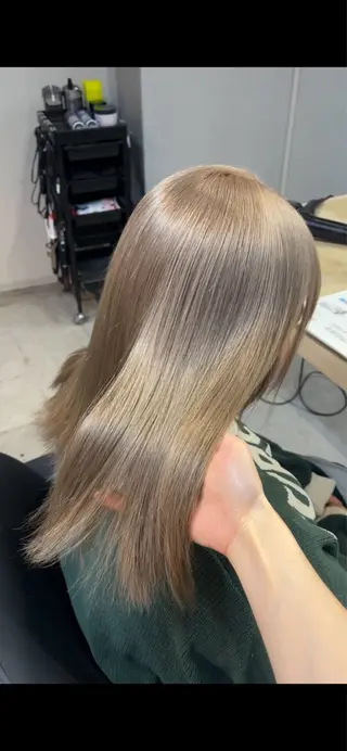 ミディアム Lia布施店所属・Lia 瑠莉花のヘアスタイル