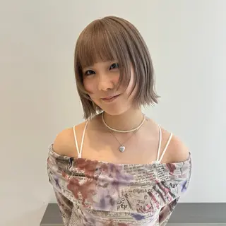 ミディアム カラー 🌼動き×透明感🩵 ハイトーン/ナナのヘアスタイル