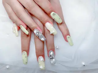 ネイル Laule'a Nail 新宿【ラウレアネイル】所属・Yu Yuのネイルデザイン