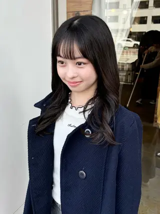 セミロング 米中 杏里のヘアスタイル