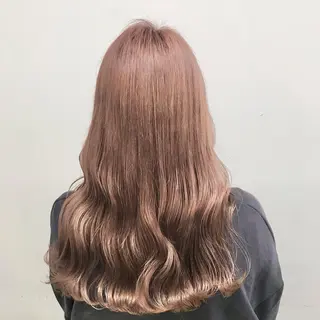 セミロング カラー 🩵ハイトーン 美咲🩵のヘアスタイル