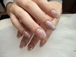 ネイル Fairyフェアリーネイルサロン所属・シズ セキのネイルデザイン