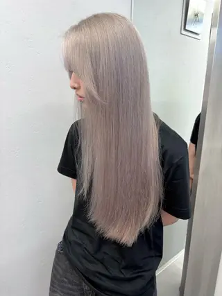 ロング カラー ukyo/透明感 カラー/ハイライトのヘアスタイル