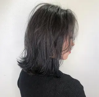 ミディアム カラー VIEWユリナ メイク/ カットのヘアスタイル