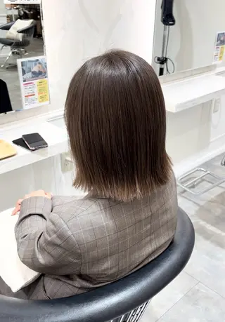 ミディアム 美容室 DEBUT所属・城崎 紗のヘアスタイル