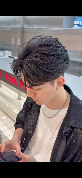 パーマ メンズ 小尾 優然のヘアスタイル