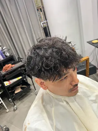 パーマ 寺嶋 貴大のヘアスタイル