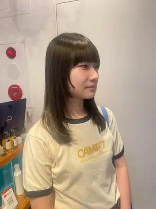 ミディアム カラー RIN／韓国ヘア レイヤーカットのヘアスタイル