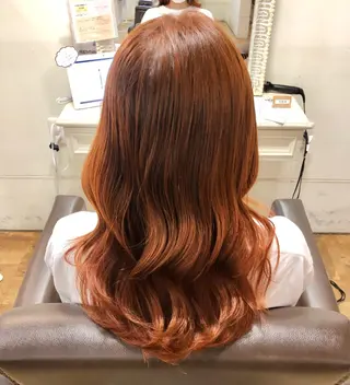 ミディアム カラー ヤナギウチ エリカのヘアスタイル