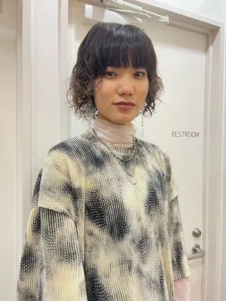 ミディアム パーマ アトム/ウルフ パーマ/レイヤーのヘアスタイル