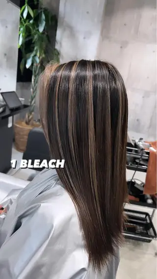 セミロング カラー ヘアアレンジ _WHITE京橋店所属・髪質改善_WHITE RYUSUKEのヘアスタイル