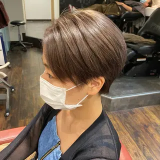 ショート カラー ミモリ ユウタのヘアスタイル