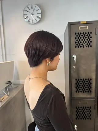 ショート INORI|艶カラ ー|フェイスレイヤーのヘアスタイル