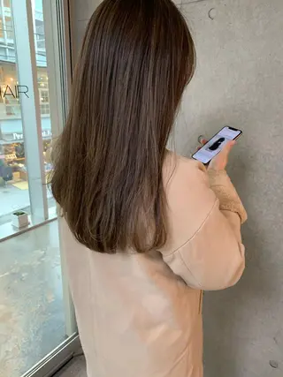 ロング カラー 岩田菜央 《武蔵小杉》のヘアスタイル