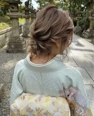 ミディアム カラー ヘアアレンジ ハイライト、レイヤー カット/西梅田/中西のヘアスタイル