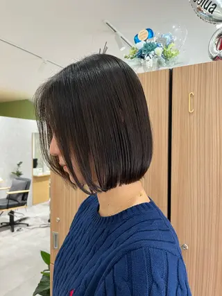 ショート ボブ/ハイトーン特化 solua上本町のヘアスタイル