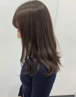 ミディアム カラー 透明感♡︎♡︎ 佐々木早苗のヘアスタイル