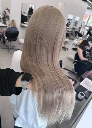 ロング 原田 瑠月のヘアスタイル
