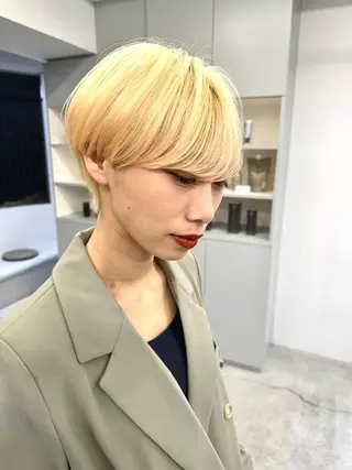 ショート カラー ハイトーンカラー が絶対可愛い✨泰聖✨のヘアスタイル