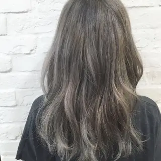 セミロング ロング カラー 加藤 あやみのヘアスタイル