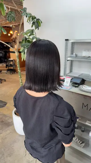 ミディアム カラー MAUVE MIYUのヘアスタイル