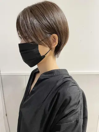 ショート カラー 齋藤 咲のヘアスタイル