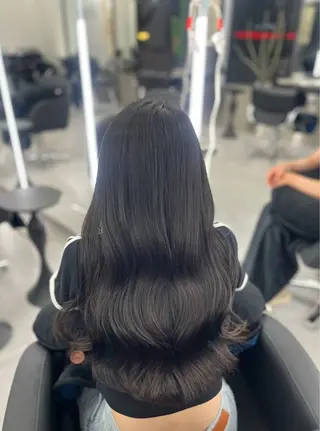 ロング Itsuki/心斎橋 髪質改善/暗髪カラーのヘアスタイル