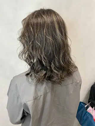 セミロング カラー 吹田 駿 髪質改善縮毛矯正のヘアスタイル